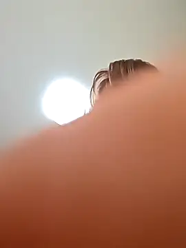 AvaLloyd online show from 26, 3, 2026