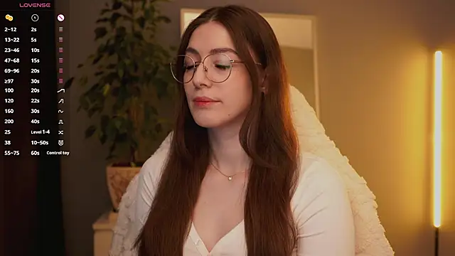 Ester Hill online show from 18, 11, 2025