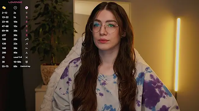 Ester Hill online show from 4, 10, 2025