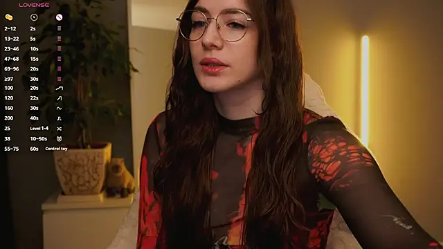 Ester Hill online show from 28, 9, 2025