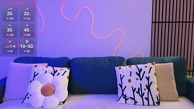 Ester Hill online show from 27, 2, 2025