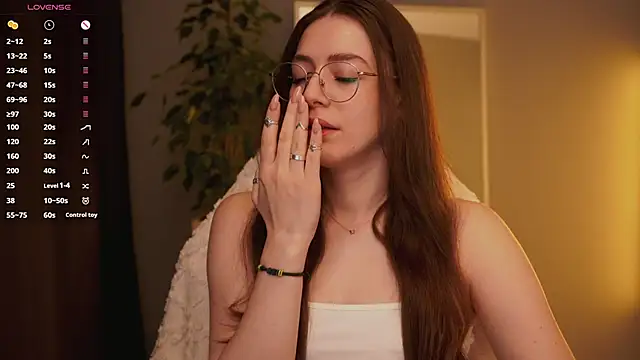 Ester Hill online show from 29, 11, 2025