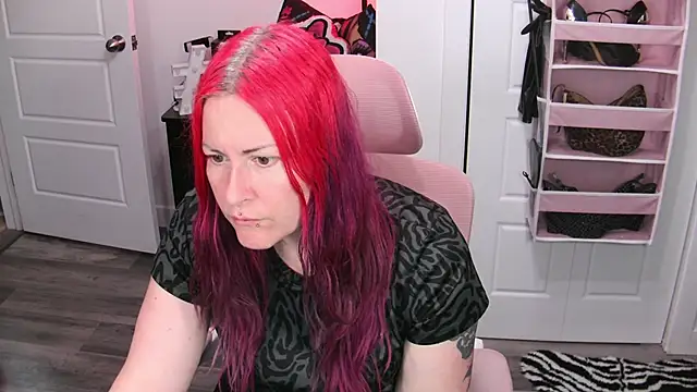 Snapshot of gennyrock chatting on 14, 6, 2026 gennyrock online show from 14, 6, 2026