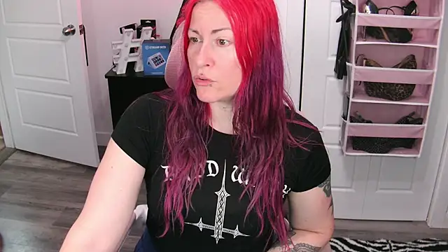 Snapshot of gennyrock chatting on 19, 6, 2026 gennyrock online show from 19, 6, 2026