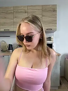 Snapshot of Little_Forest_ELF chatting on 21, 3, 2025 Little Forest ELF online show from 21, 3, 2025