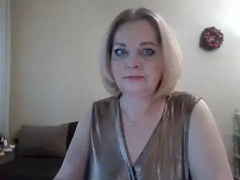 Snapshot of SofiyaPetrova chatting on 7, 3, 2025 SofiyaPetrova online show from 7, 3, 2025