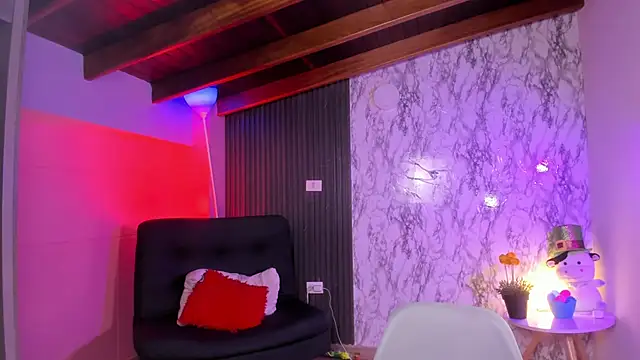 chloe blue online show from 30, 10, 2025