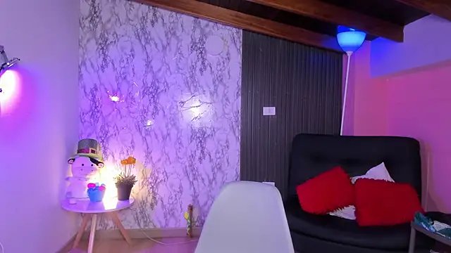 chloe blue online show from 6, 10, 2025