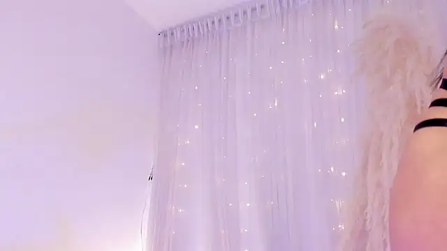 Charlotte  08 online show from 12, 3, 2025