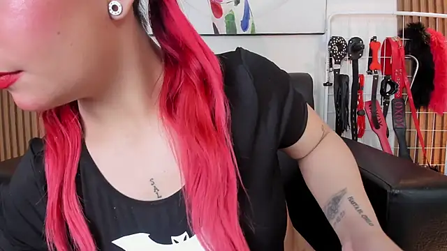 Santa Cooper  online show from 12, 4, 2026