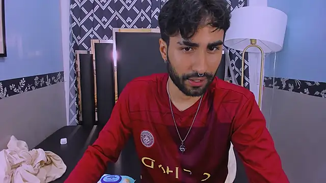 MilanZaire online show from 24, 10, 2025