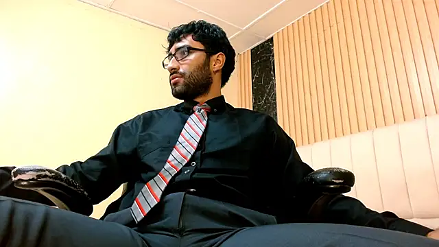 MilanZaire online show from 12, 1, 2026