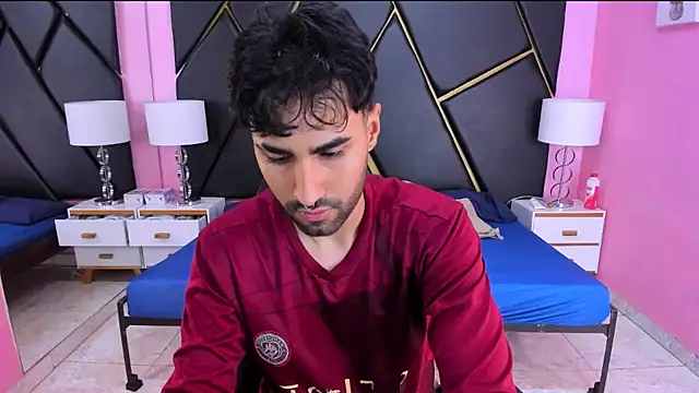 MilanZaire online show from 28, 10, 2025