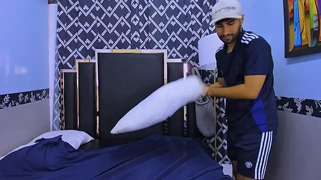 MilanZaire online show from 21, 10, 2025