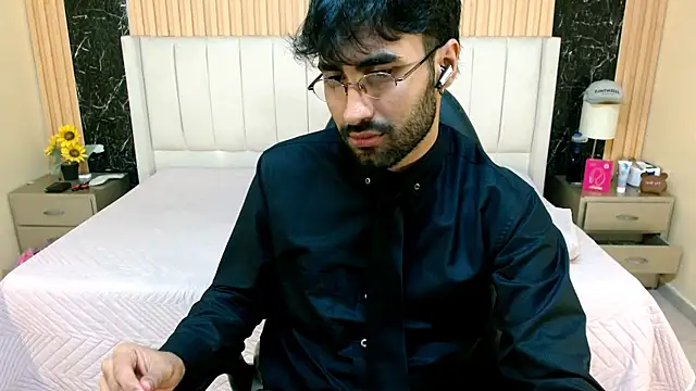 MilanZaire online show from 20, 12, 2025