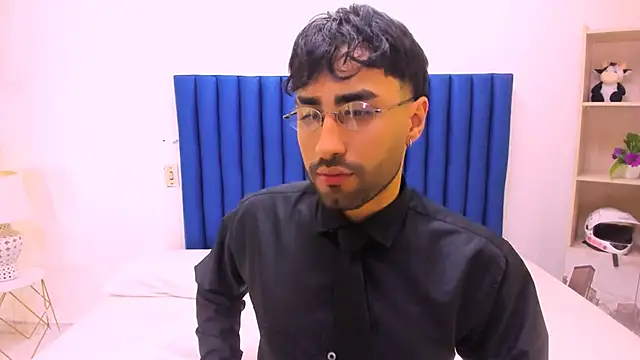 MilanZaire online show from 28, 11, 2025