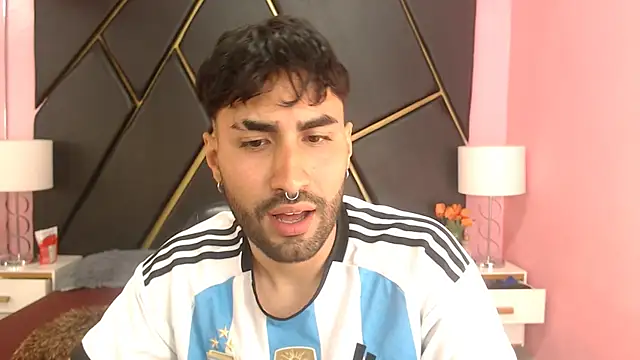 MilanZaire online show from 25, 9, 2025