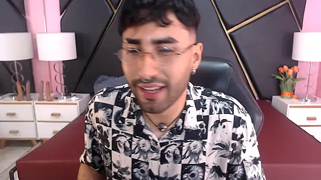 MilanZaire online show from 23, 9, 2025