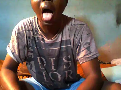 Snapshot of little__joy chatting on 19, 12, 2025 little joy online show from 19, 12, 2025