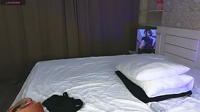 Diana Moon  online show from 23, 11, 2025