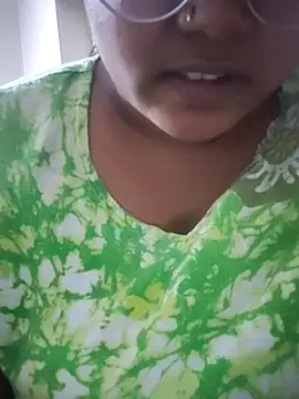 Snapshot of Krishporn chatting on 2, 11, 2025 Krishporn online show from 2, 11, 2025