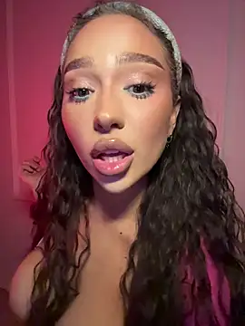 Snapshot of CardiSweetBaby chatting on 1, 3, 2026 CardiSweetBaby online show from 1, 3, 2026