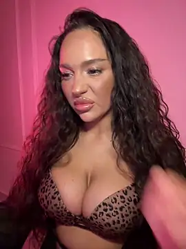 Snapshot of CardiSweetBaby chatting on 3, 2, 2026 CardiSweetBaby online show from 3, 2, 2026