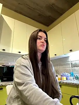 Karolina llove online show from 11, 11, 2025