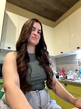 Karolina llove online show from 4, 11, 2025