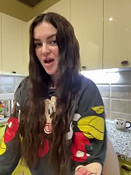 Karolina llove online show from 9, 11, 2025