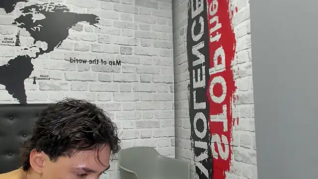 Snapshot of Rhaegal_hot chatting on 22, 3, 2025 Rhaegal hot online show from 22, 3, 2025