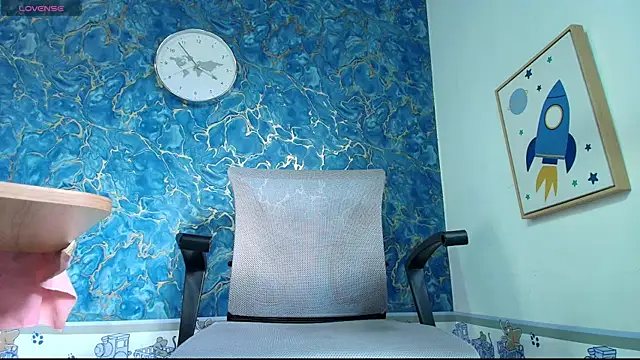 Snapshot of Rhaegal_hot chatting on 18, 10, 2025 Rhaegal hot online show from 18, 10, 2025