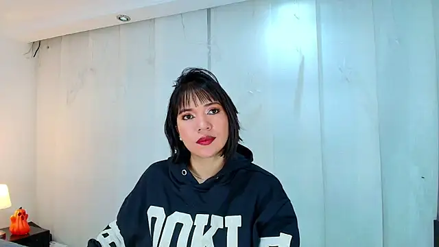 lina bedoya  online show from 16, 10, 2025