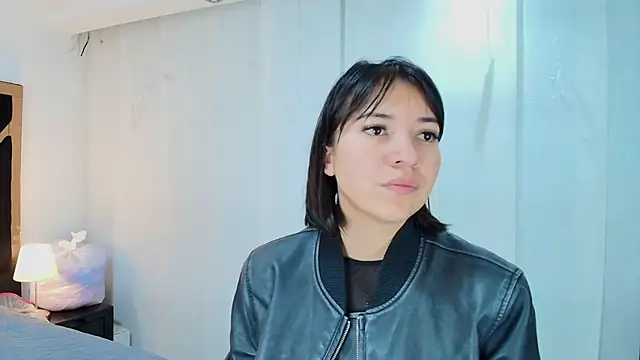 lina bedoya  online show from 2, 10, 2025