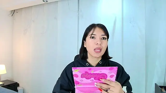 lina bedoya  online show from 10, 10, 2025