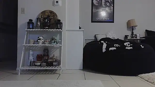 CrystalLakeXO online show from 9, 9, 2025