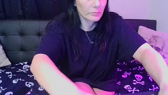 CrystalLakeXO online show from 4, 2, 2026