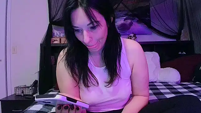 CrystalLakeXO online show from 2, 2, 2026