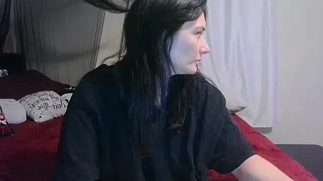 CrystalLakeXO online show from 2, 3, 2026