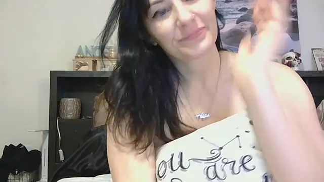 CrystalLakeXO online show from 13, 10, 2025