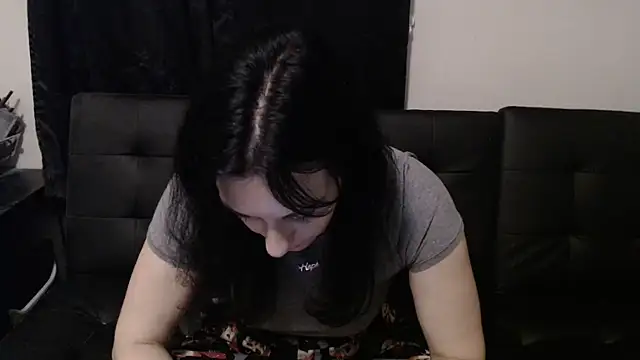 Snapshot of CrystalLakeXO chatting on 28, 6, 2026 CrystalLakeXO online show from 28, 6, 2026