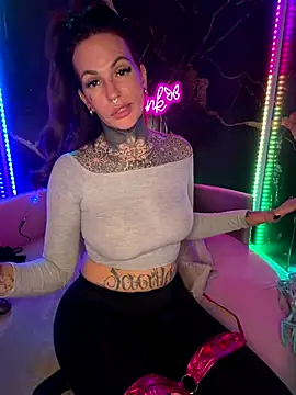 AileenInkOfficial online show from 19, 10, 2025