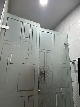 SaraParisi online show from 27, 10, 2025