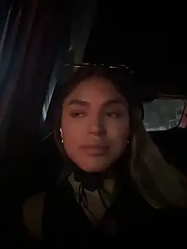 SaraParisi online show from 19, 10, 2025