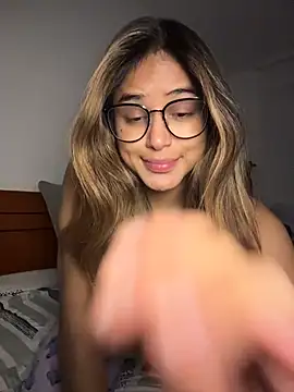 SaraParisi online show from 31, 10, 2025