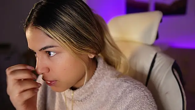 SaraParisi online show from 21, 2, 2025