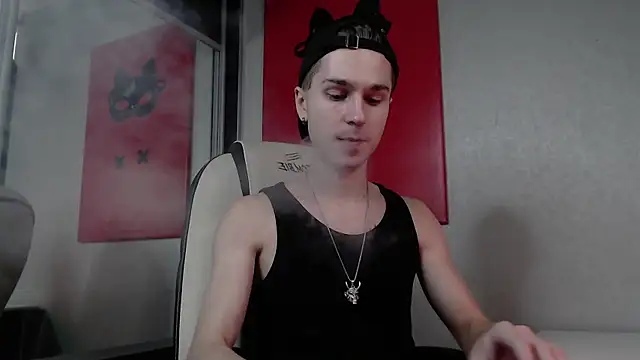 Joseph  Quinn online show from 20, 9, 2025