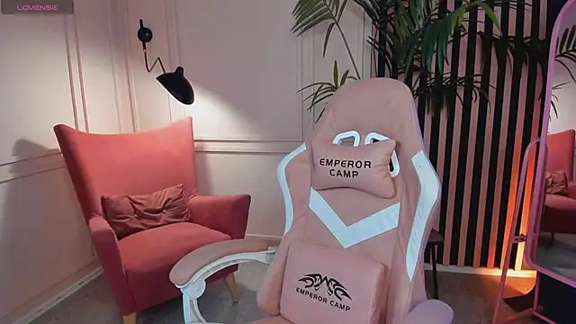 Snapshot of arielabradberry chatting on 23, 2, 2025 arielabradberry online show from 23, 2, 2025