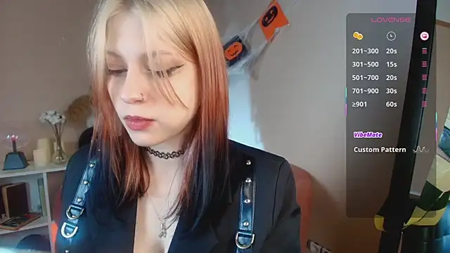 Snapshot of arielabradberry chatting on 22, 10, 2025 arielabradberry online show from 22, 10, 2025