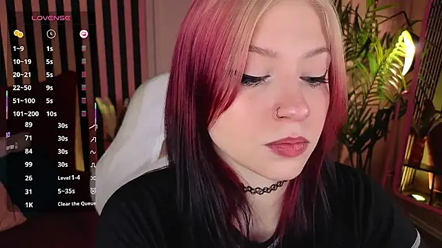 Snapshot of arielabradberry chatting on 23, 9, 2025 arielabradberry online show from 23, 9, 2025